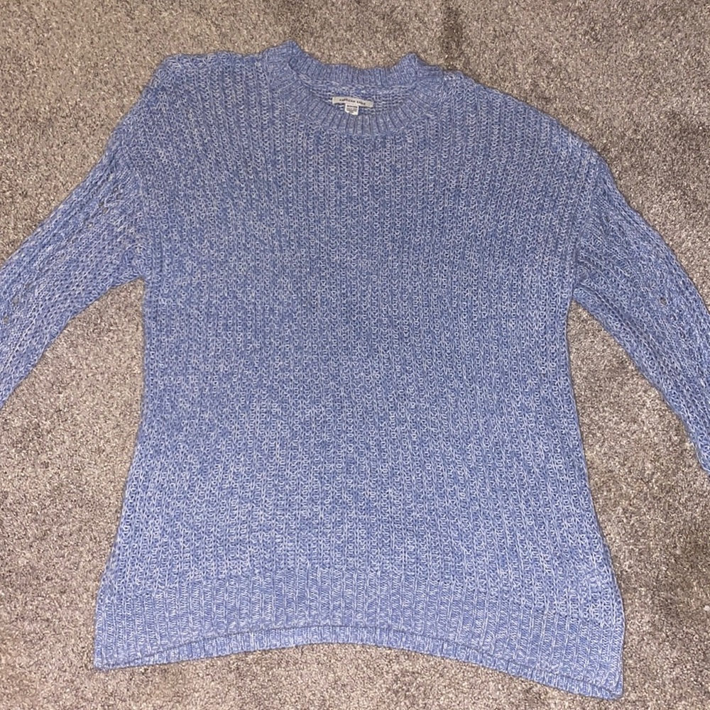 BLUE SWEATER